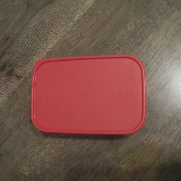 Tupperware Red Lid Container Rectangular Food Storage 2 Liter - Picture 1 of 10